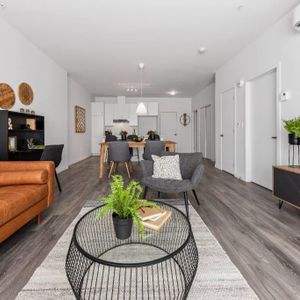 Appartement logement Condo Spacieux 3 ½ Piscine Gym–Châteauguay - Photo 2