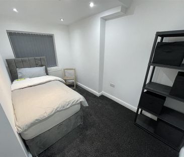 5 bedroom terraced house to rent - Photo 3