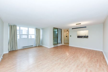 For Lease - 2323 Confederation Parkway Unit# 1003, Mississauga, Ontario - Photo 5