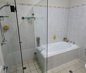 Wentworthville - Photo 2