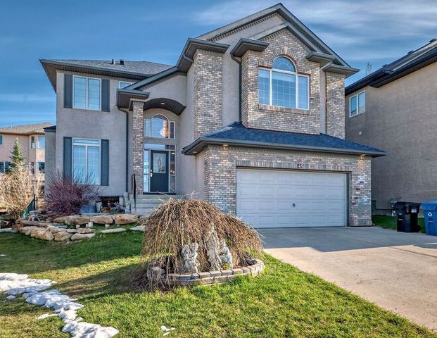 Spacious 2 Storey Home in Desirable SW Community of Signal Hill | 25 Sienna Park Link Southwest, Calgary - Photo 1