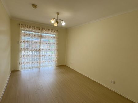 27 Karina Crescent, Holden Hill SA, Belconnen - Photo 2