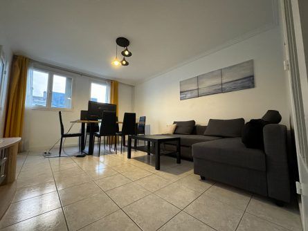 "LE CHARMANT" - Location Appartement joue les tours : 11.12 m2 - Photo 3