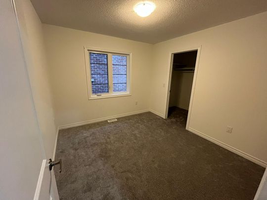 For Lease - 10 Sassafras Road, Springwater, Ontario - Photo 1