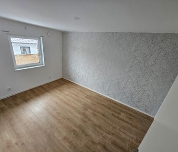 Odengatan, Broby - Photo 1