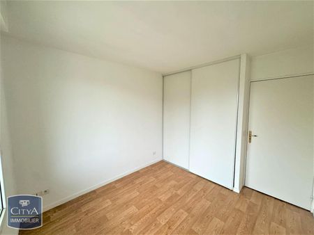 Location Appartement 3 pièces 55m² LILLE 59000 - Photo 3