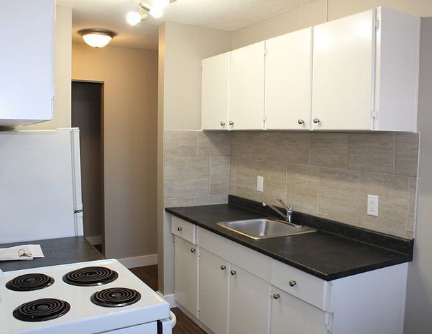 McCam 4 Apartments | 10235 123 Street NW, Edmonton - Photo 1