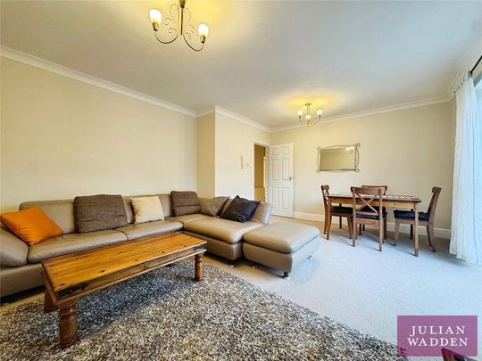2 bedroom flat to rent - Photo 1