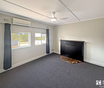 Spacious Four Bedroom Home - Fully Renovated! - Photo 2