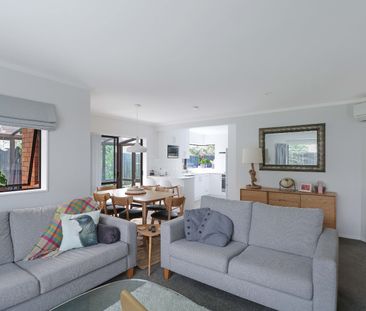 WELL PRESENTED TWO BEDROOM HOME IN AVALON - Photo 2