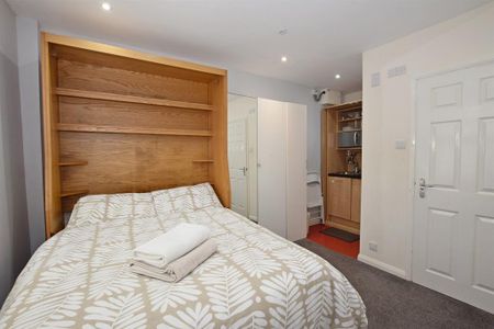 Studio to rent - Photo 2