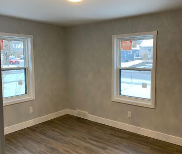 For Lease - 160 Toronto Street Unit# Main, Barrie, Ontario - Photo 4