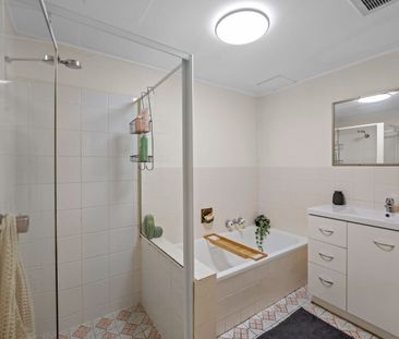 9/2619 GC Highway, Broadbeach, Qld 4218 - Photo 3