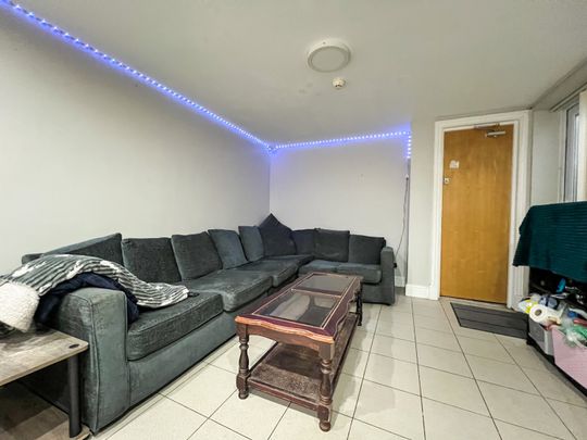 Merthyr Street, Cathays - Photo 1