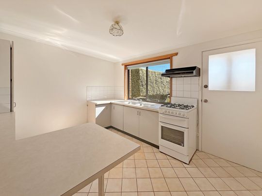 14 Pescott Street, Newtown - Photo 1