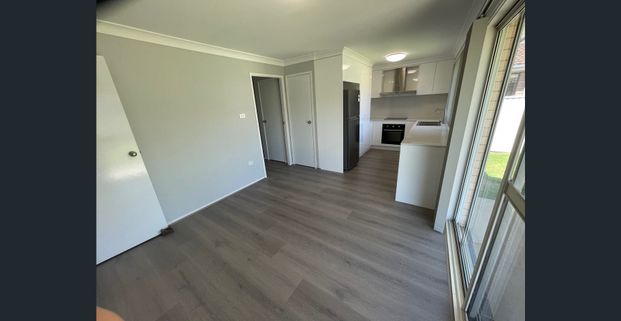 Popular Location - Family Home - Photo 1