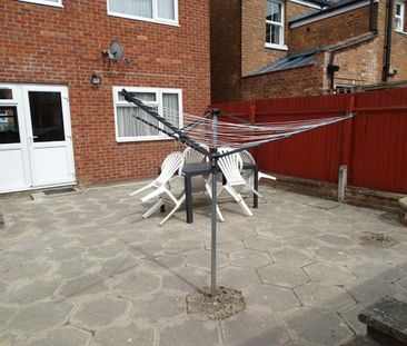 Terraced House to rent on - Photo 3