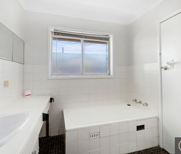 3-Bedroom Home in a Quiet, Family-Friendly Street - Photo 4