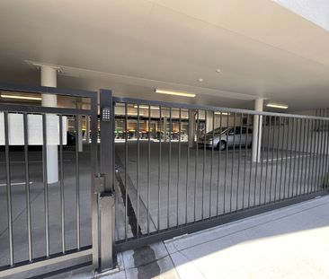 G02/1 Hewitts Road, Merivale - Photo 2