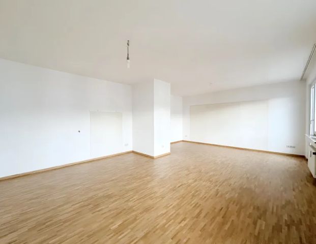 SANIERTE 2-ZIMMERWOHNUNG IN DER STADTMITTE ZU MIETEN! - Photo 1