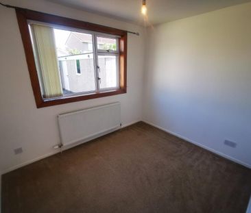 2 bedroom semi-detached house to rent - Photo 2