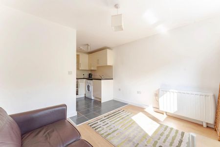 1 bedroom apartment to rent - Photo 4