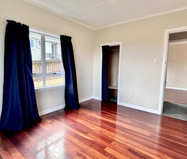 3 Bedrooms on Hillview Ave - Photo 6