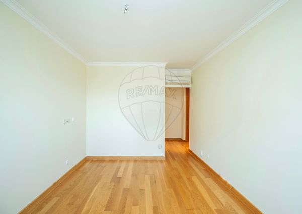 Apartamento T4 em Lisboa