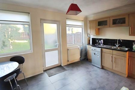 4 bedroom house to rent - Photo 5