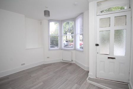 Maisonette to rent - Photo 2
