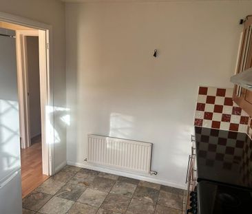 3 bedroom detached house to rent - Photo 3