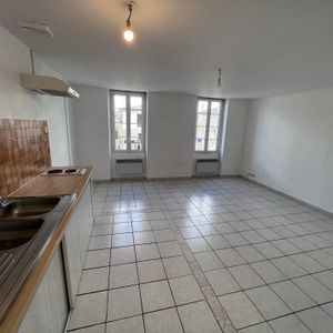 Location Appartement 1 pièces 28 m2 à Castelnau-de-Médoc - Photo 2