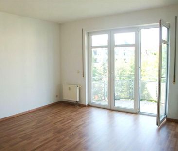 Lichtdurchflutete 2-Raumwohnung in Dresden-Striesen mit Blick ins G... - Foto 1