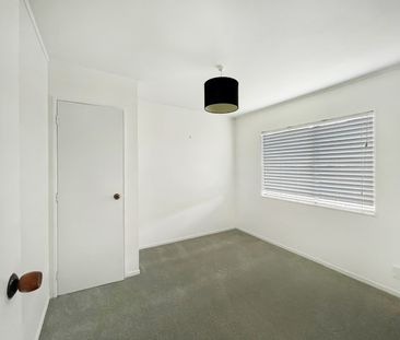 An attractive proposition in a coveted Peninsula position - Photo 4