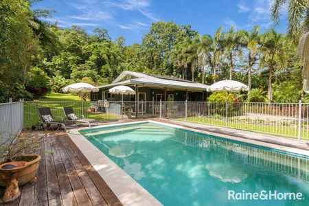 4 Bedroom Furnished Home with Pool & Stunning View! - Photo 4