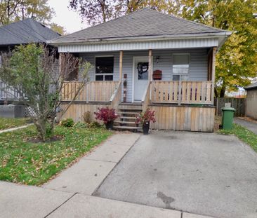 For Lease - 212 Mcanulty Boulevard, Hamilton, Ontario - Photo 1