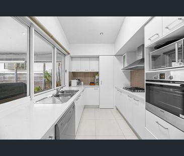 13 Parkwater Close, Upper Kedron, Qld 4055 - Photo 1