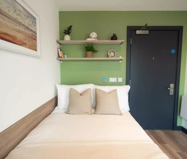 Gold En-Suite - Photo 4