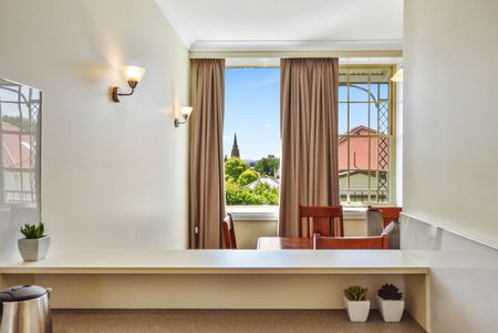 Centrally Located and Fully Furnished - Photo 2