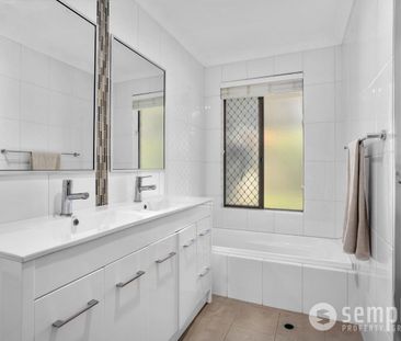 14 Tern Loop, Yangebup, WA 6164 - Photo 3