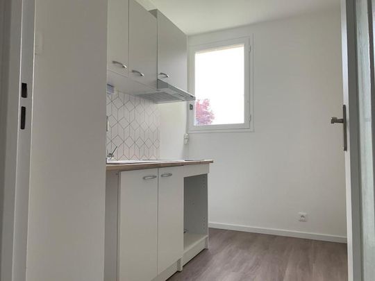 Location appartement 1 pièce 31.9 m2 à Joué-lès-Tours - Photo 1