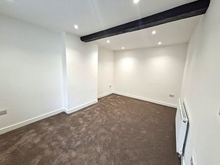 3 Bed Detached House, Church Street, S35 - Photo 2