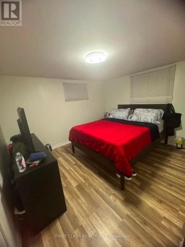 378 MARTIN STREET - Photo 3