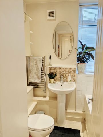 1 Bed Flat, Rockley Road, W14 - Photo 4