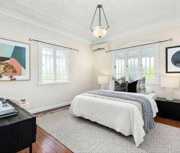 Charming One-Bedroom Art Deco Apartment in New Farm - Photo 5