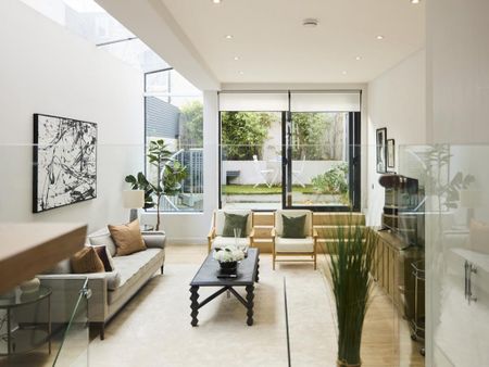 5 bedroom end of terrace house to rent - Photo 5