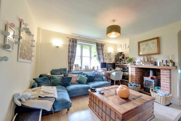 2 bedroom semi-detached house to rent - Photo 1