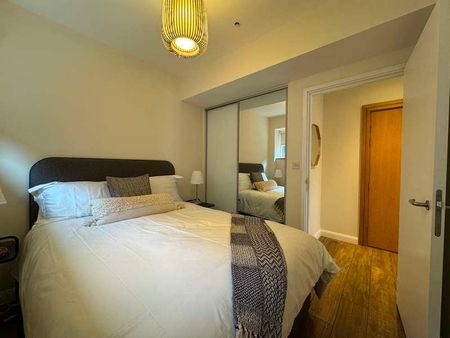 Queen Street, Maidenhead, Berkshire, SL6 - Photo 4