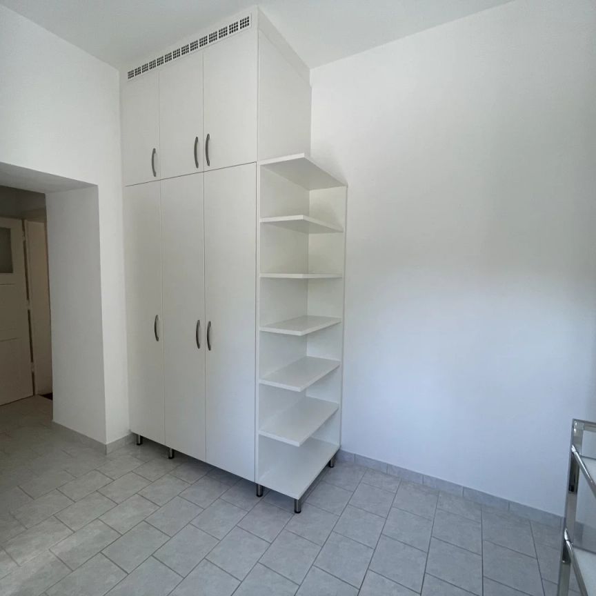ERSTBEZUG nach RENOVIERUNG + RUHELAGE + GRÜNBLICK! - Photo 1