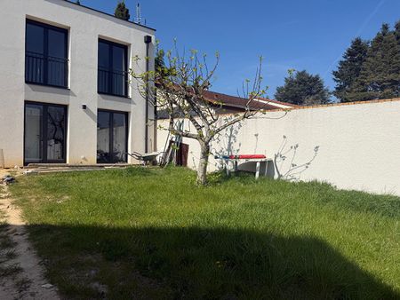 Location Maison 4 pièces 90m² - Photo 5